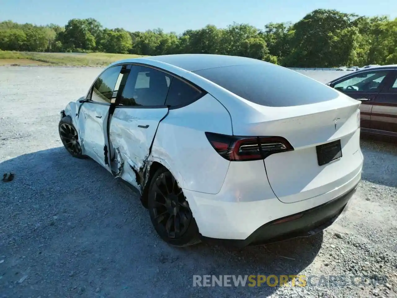 3 Photograph of a damaged car 5YJYGDEE1LF008351 TESLA MODEL Y 2020