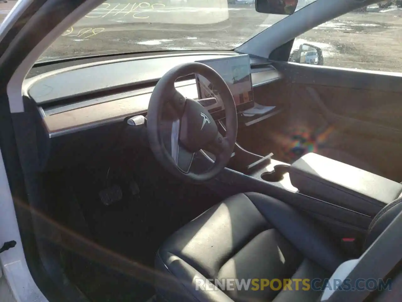 5 Photograph of a damaged car 5YJYGDEE1LF009354 TESLA MODEL Y 2020