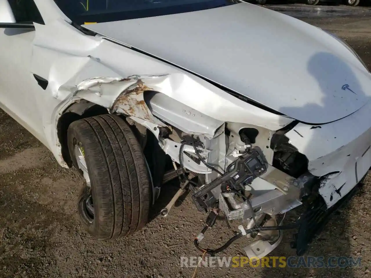 9 Photograph of a damaged car 5YJYGDEE1LF009645 TESLA MODEL Y 2020