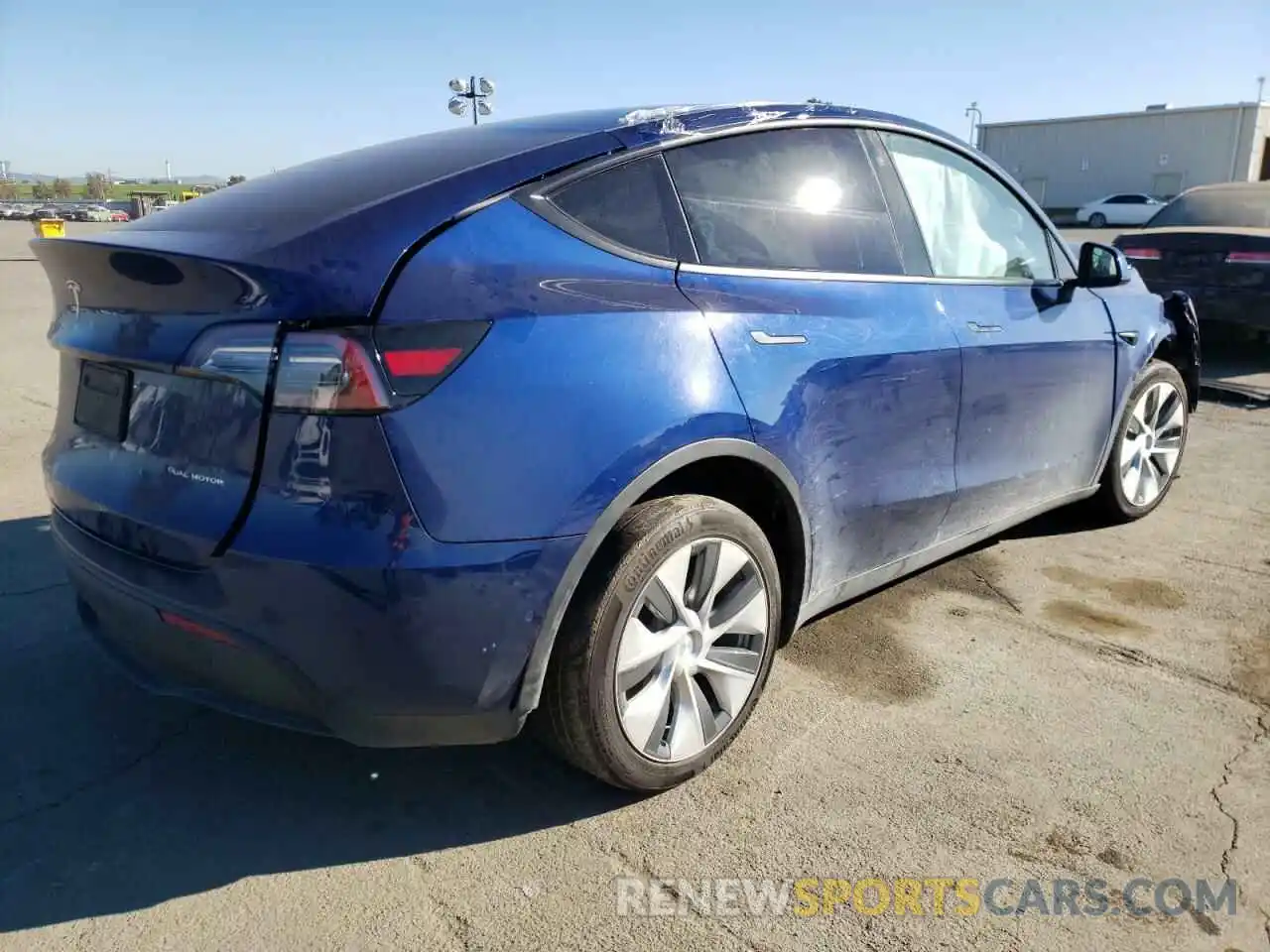 4 Photograph of a damaged car 5YJYGDEE1LF010388 TESLA MODEL Y 2020