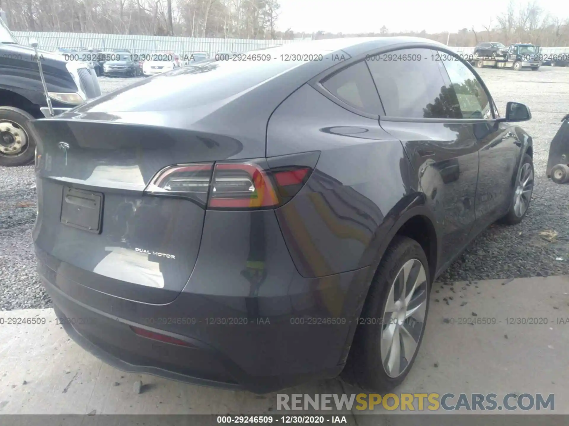 4 Photograph of a damaged car 5YJYGDEE1LF015042 TESLA MODEL Y 2020