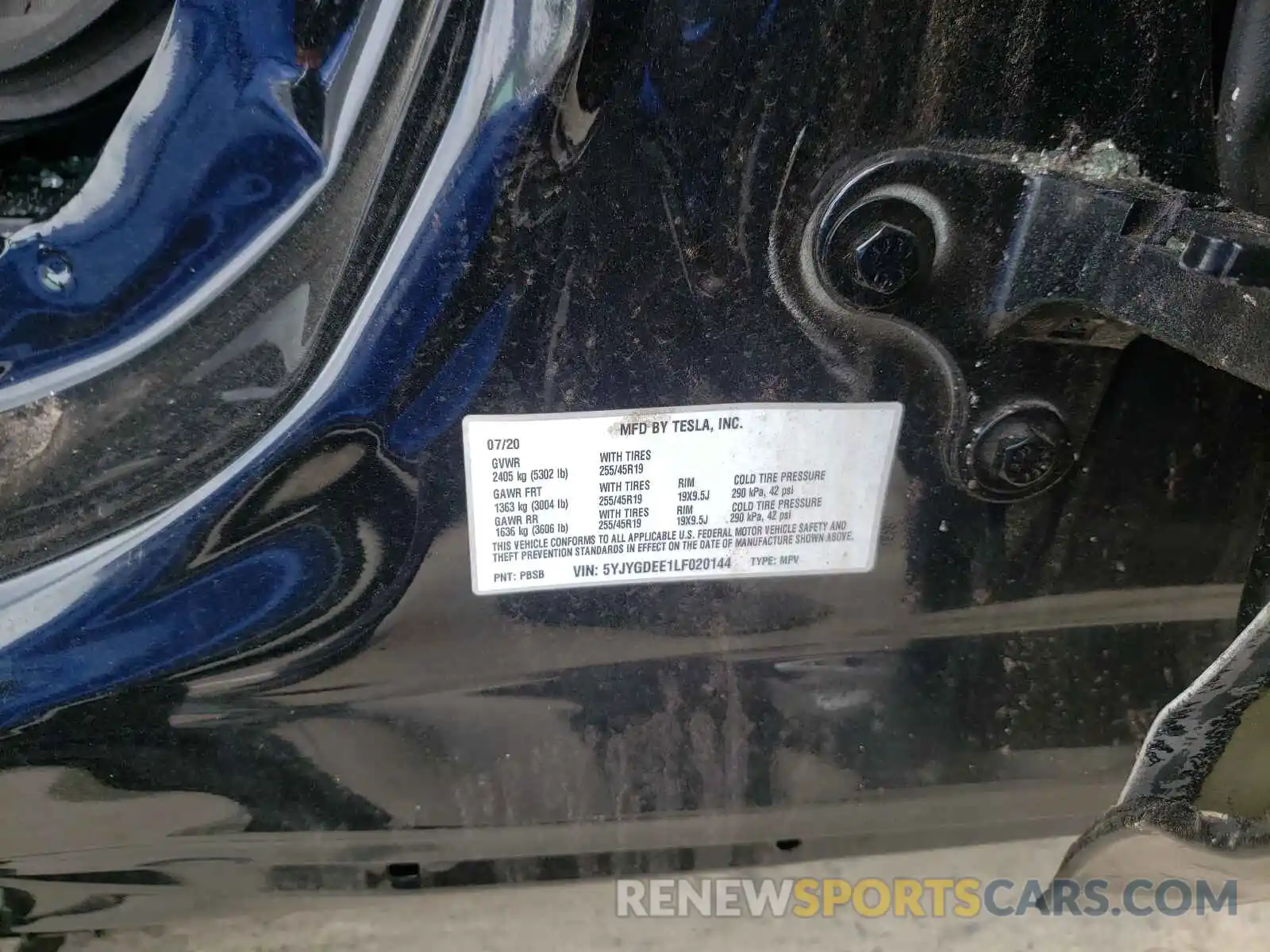 10 Photograph of a damaged car 5YJYGDEE1LF020144 TESLA MODEL Y 2020