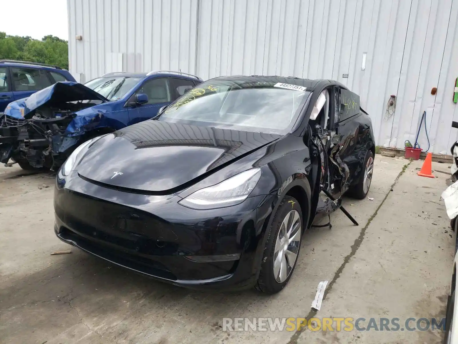 2 Photograph of a damaged car 5YJYGDEE1LF020144 TESLA MODEL Y 2020