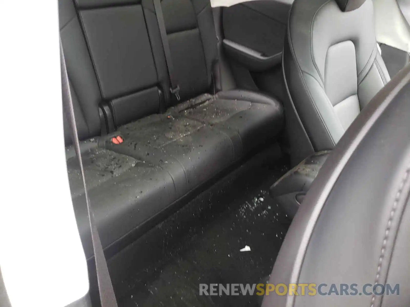 6 Photograph of a damaged car 5YJYGDEE1LF020144 TESLA MODEL Y 2020