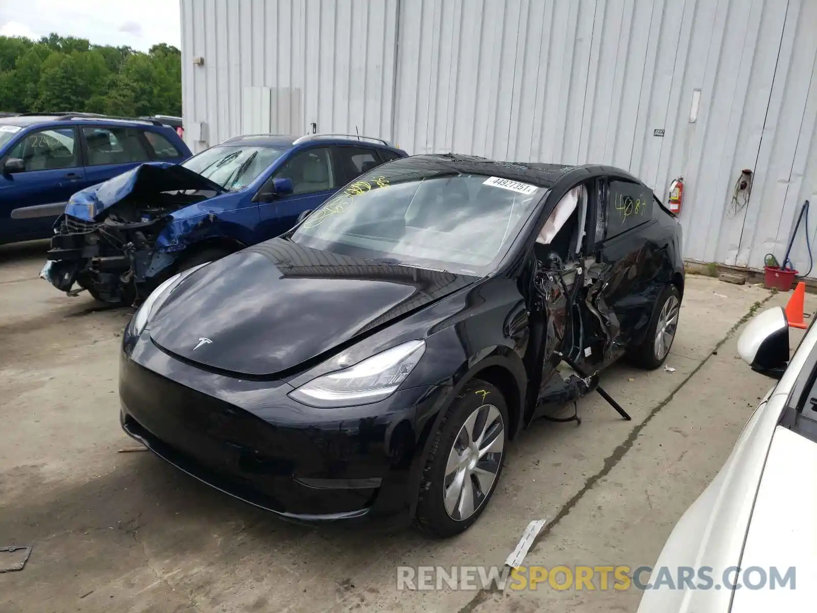 9 Photograph of a damaged car 5YJYGDEE1LF020144 TESLA MODEL Y 2020