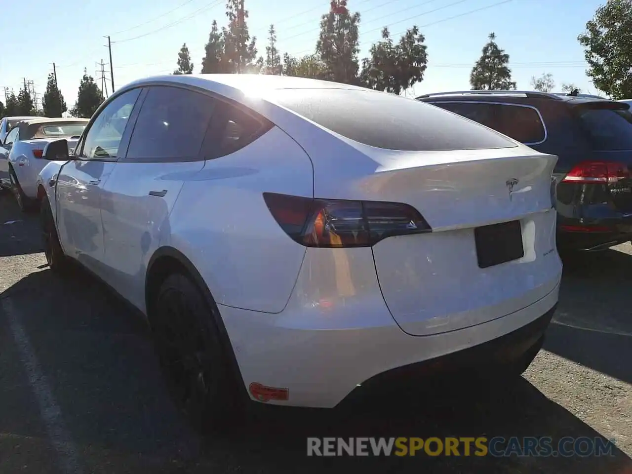 3 Photograph of a damaged car 5YJYGDEE1LF022315 TESLA MODEL Y 2020