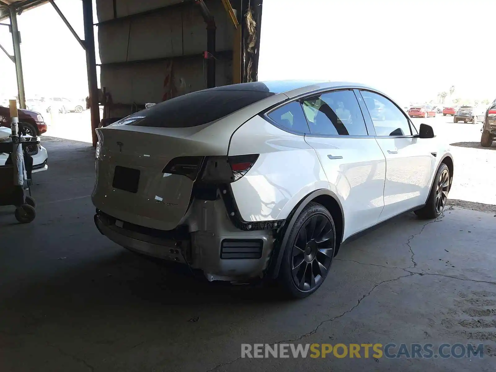 4 Photograph of a damaged car 5YJYGDEE1LF022394 TESLA MODEL Y 2020