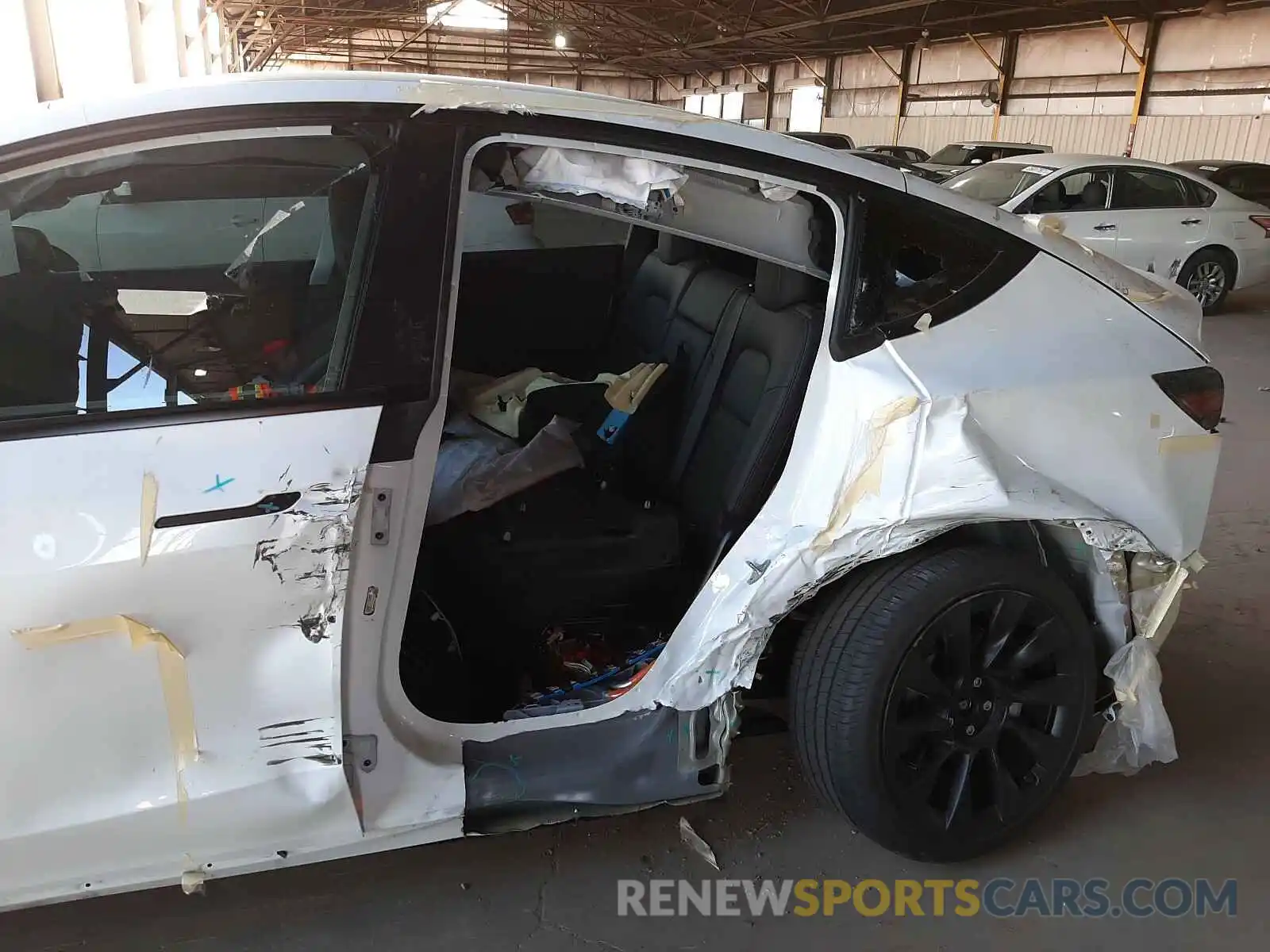 9 Photograph of a damaged car 5YJYGDEE1LF022394 TESLA MODEL Y 2020