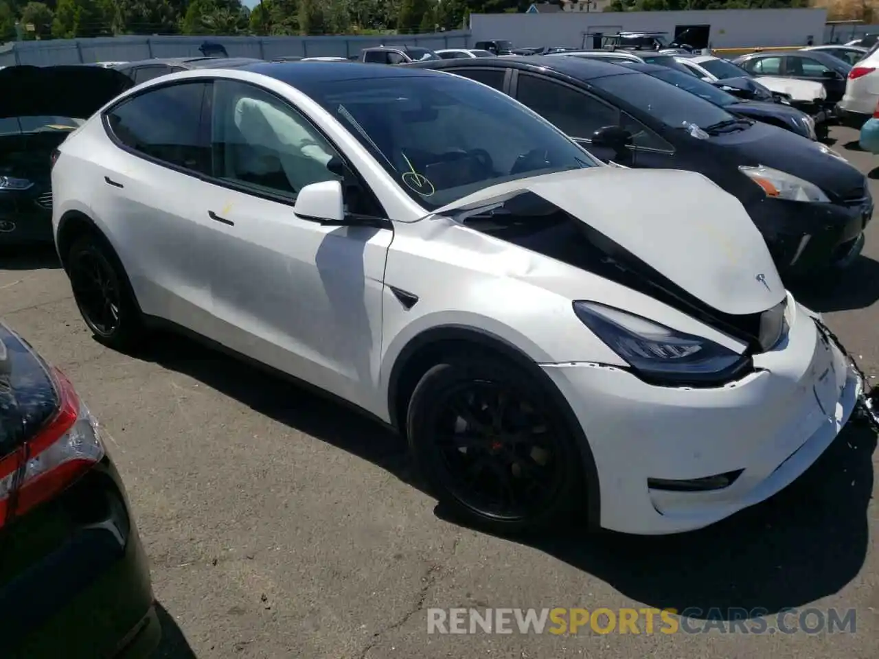 1 Photograph of a damaged car 5YJYGDEE1LF025263 TESLA MODEL Y 2020