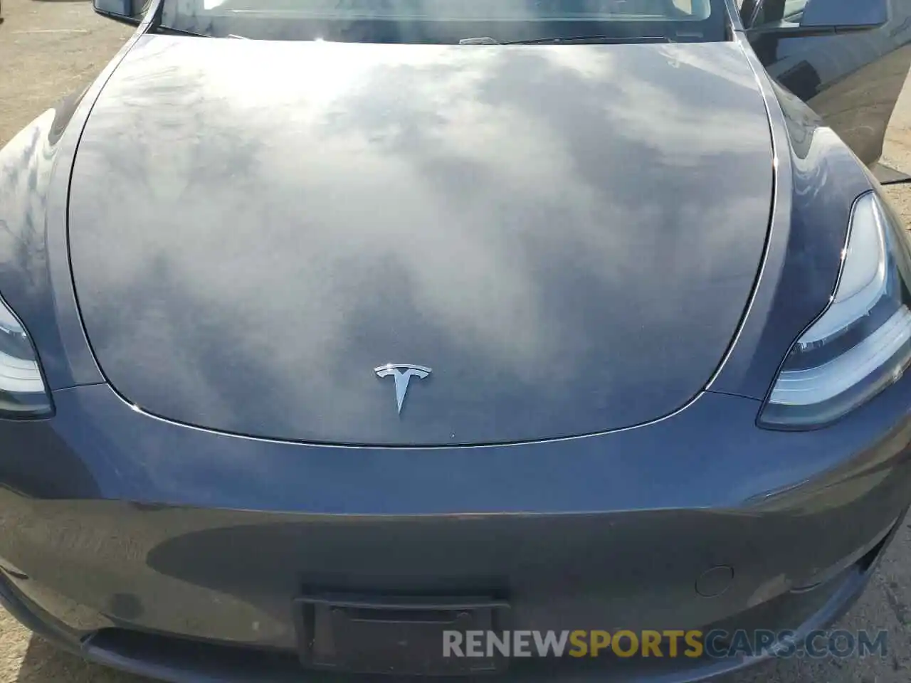 11 Photograph of a damaged car 5YJYGDEE1LF033217 TESLA MODEL Y 2020