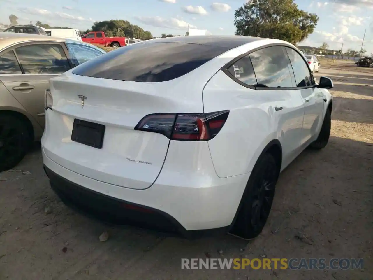 4 Photograph of a damaged car 5YJYGDEE1LF033279 TESLA MODEL Y 2020