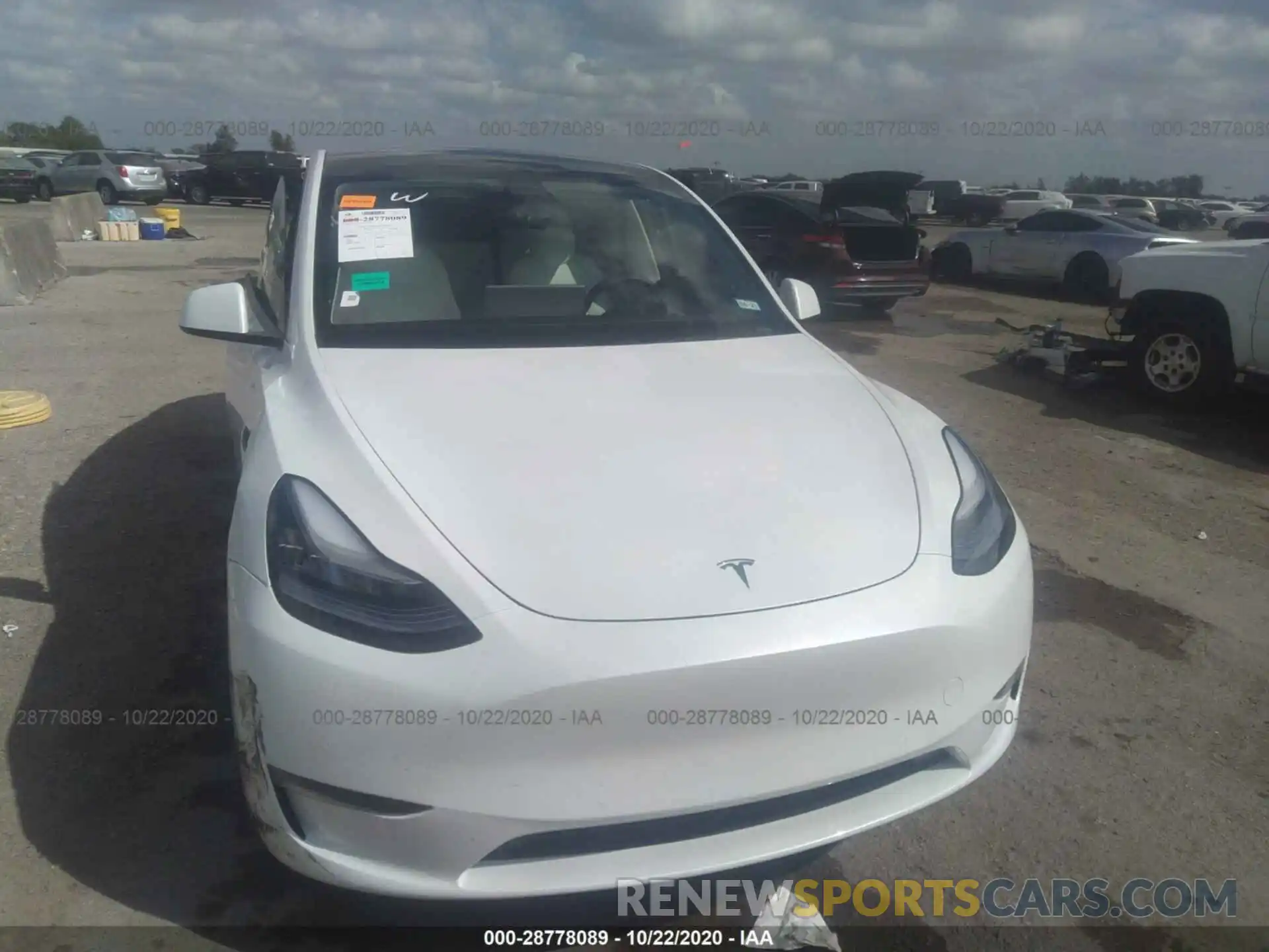 10 Photograph of a damaged car 5YJYGDEE1LF034254 TESLA MODEL Y 2020