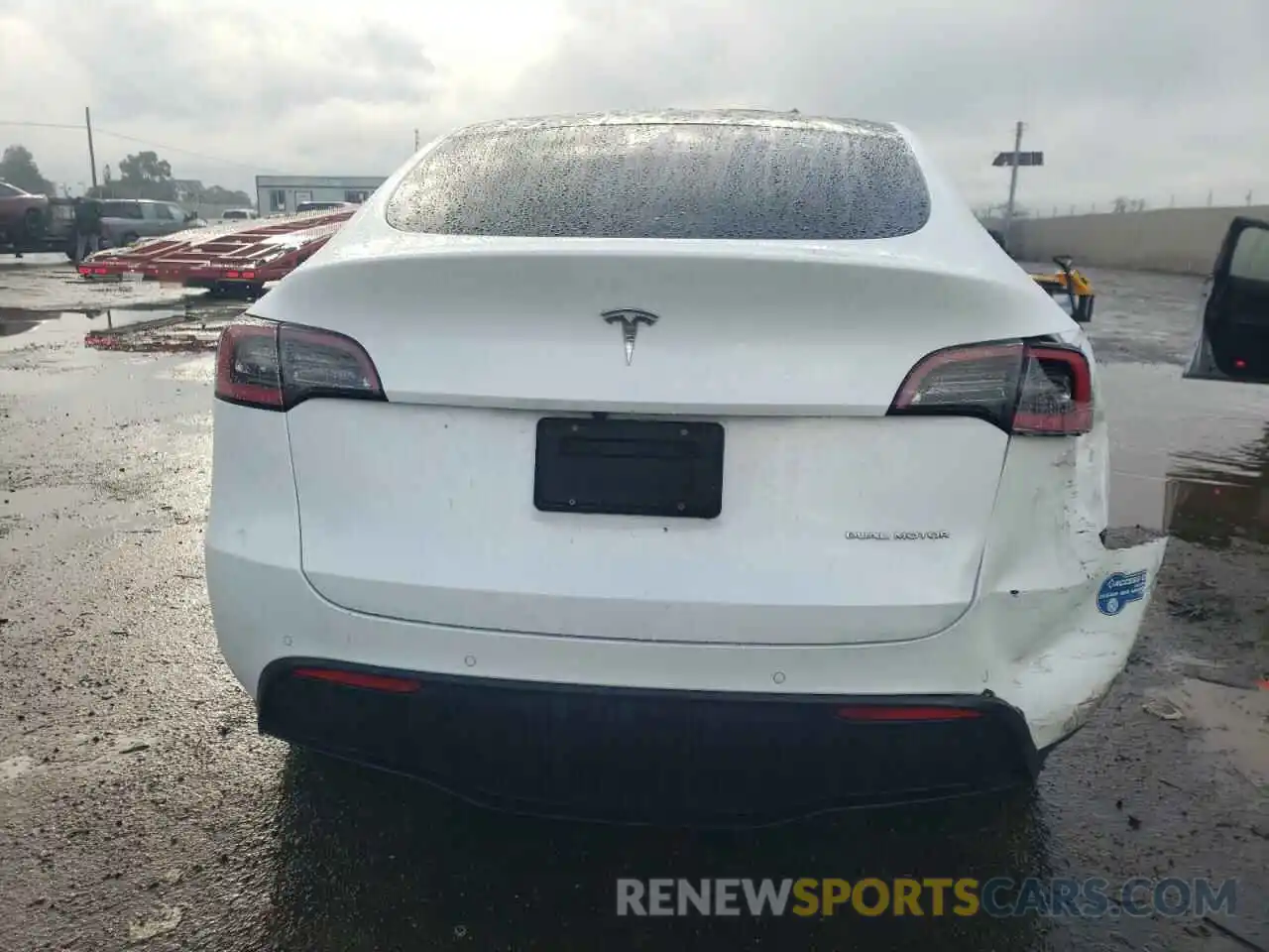 6 Photograph of a damaged car 5YJYGDEE1LF035288 TESLA MODEL Y 2020