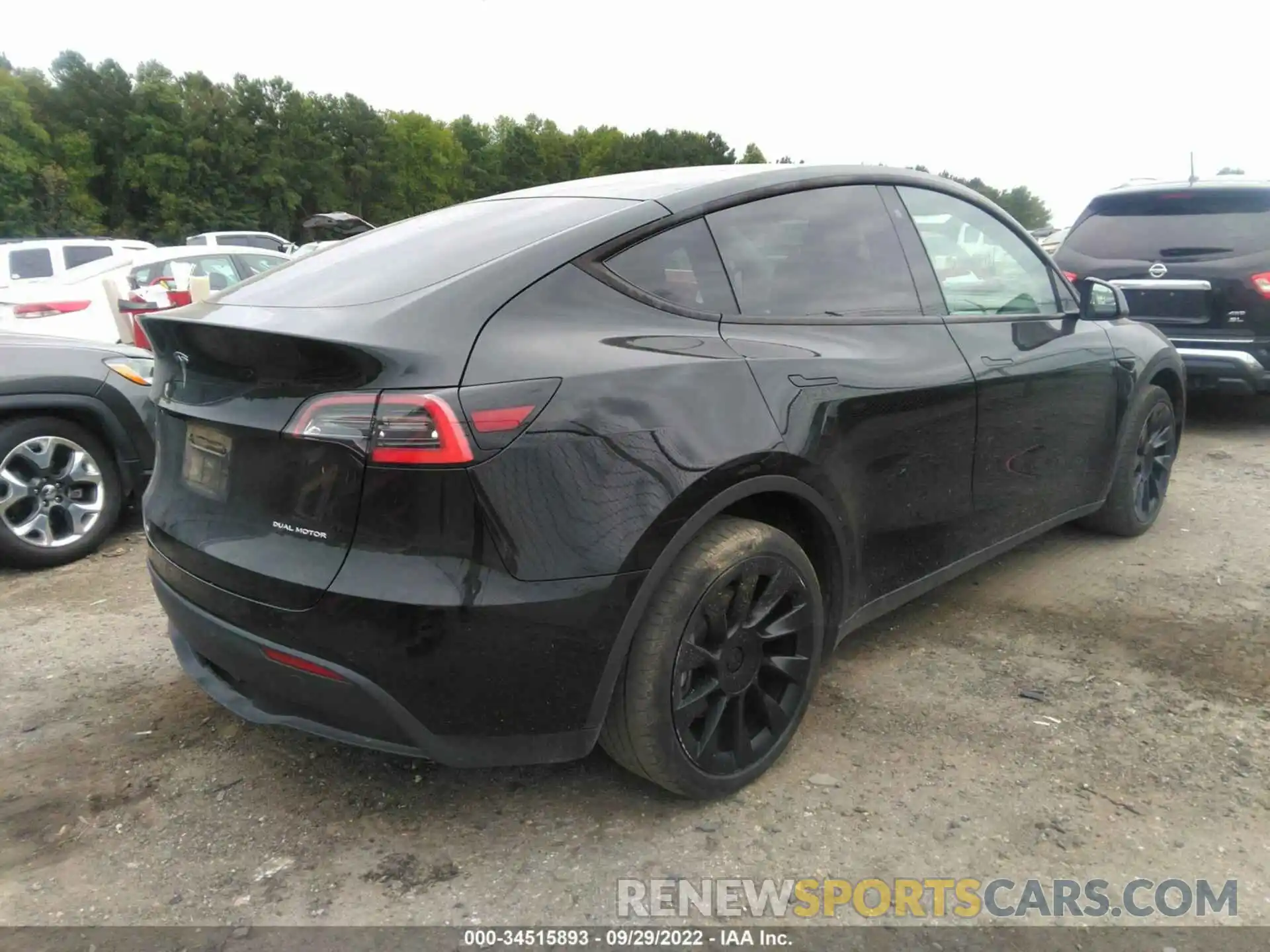 4 Photograph of a damaged car 5YJYGDEE1LF040698 TESLA MODEL Y 2020