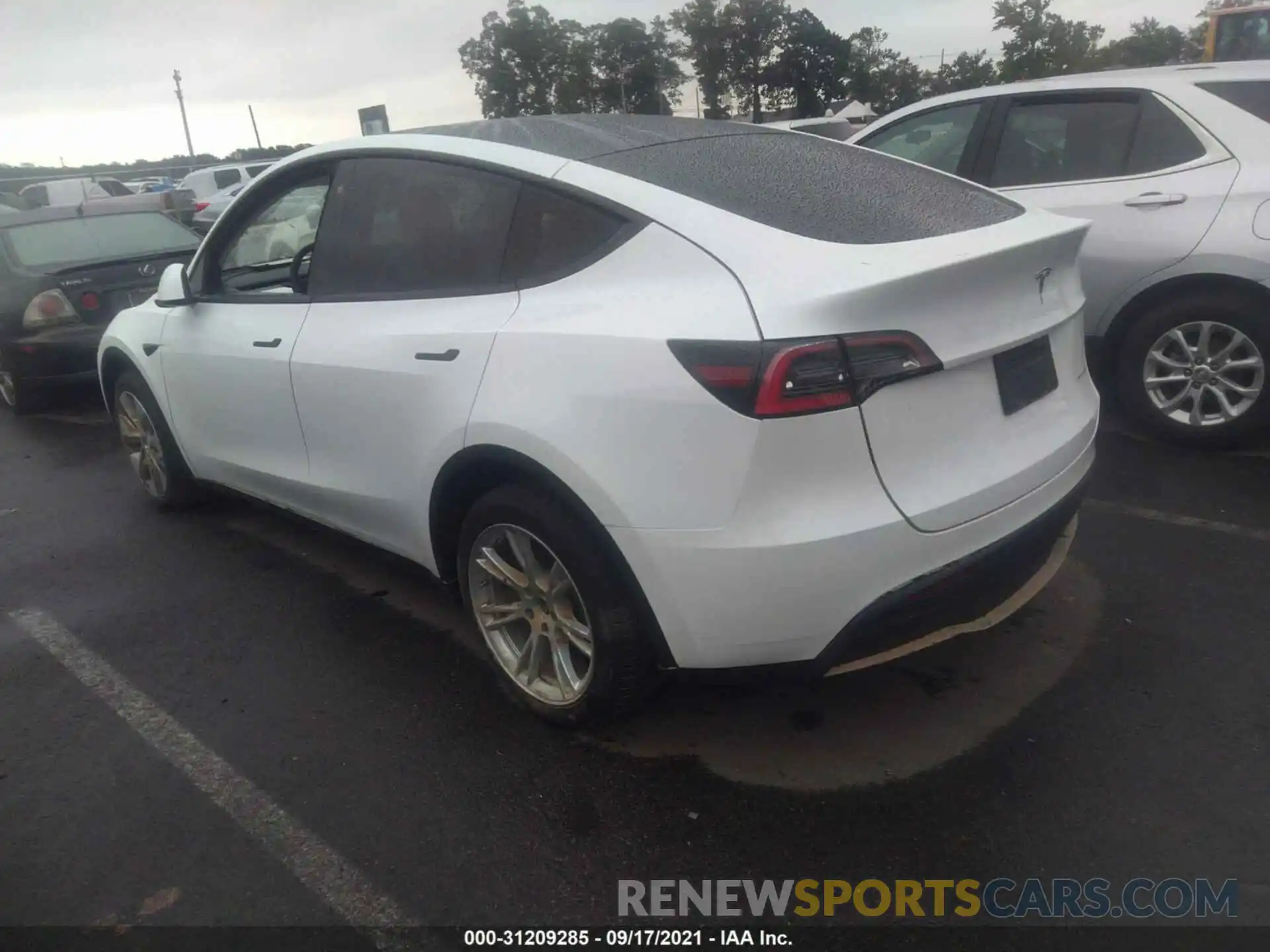 3 Photograph of a damaged car 5YJYGDEE1LF041463 TESLA MODEL Y 2020