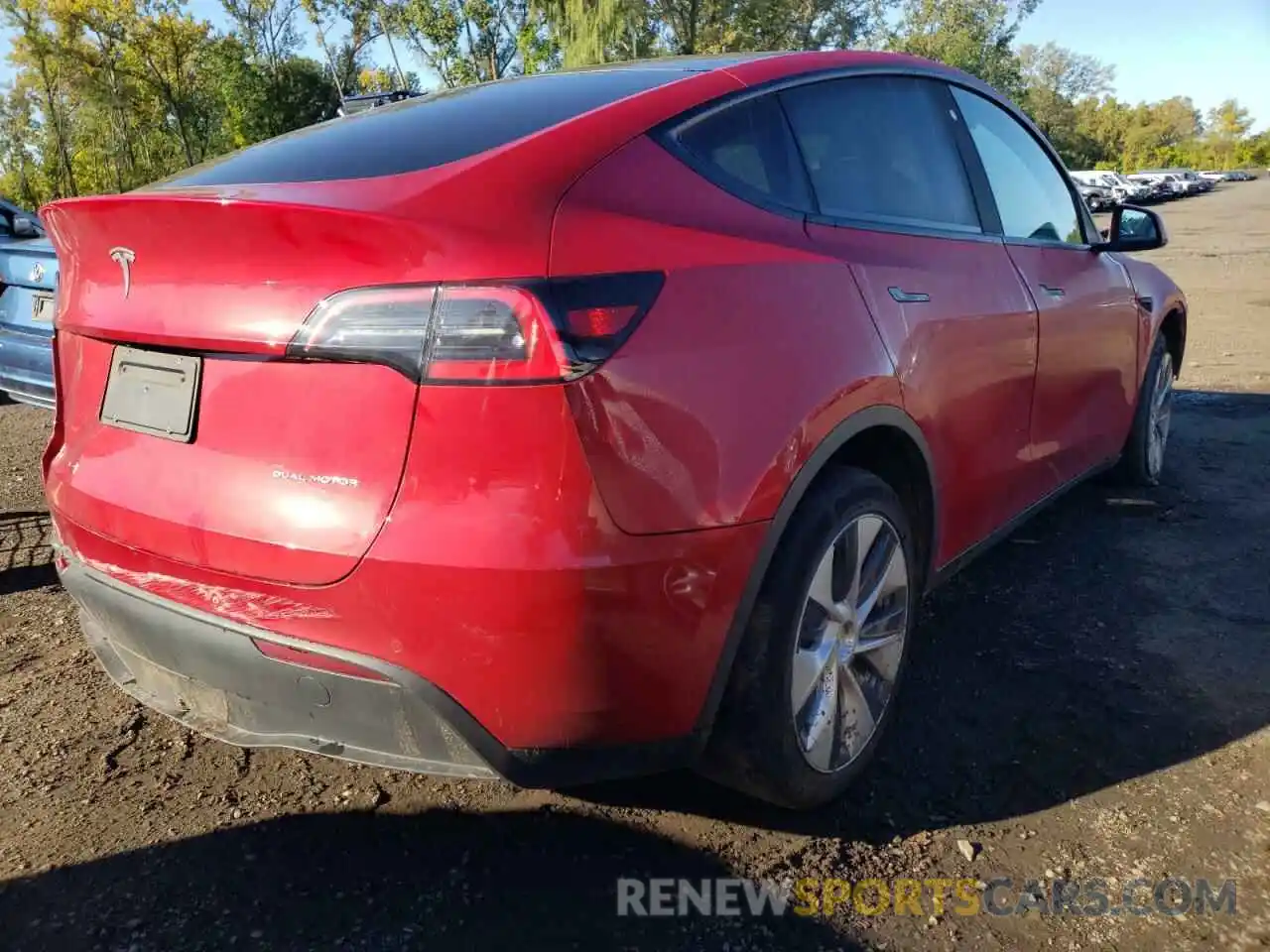 4 Photograph of a damaged car 5YJYGDEE1LF044671 TESLA MODEL Y 2020