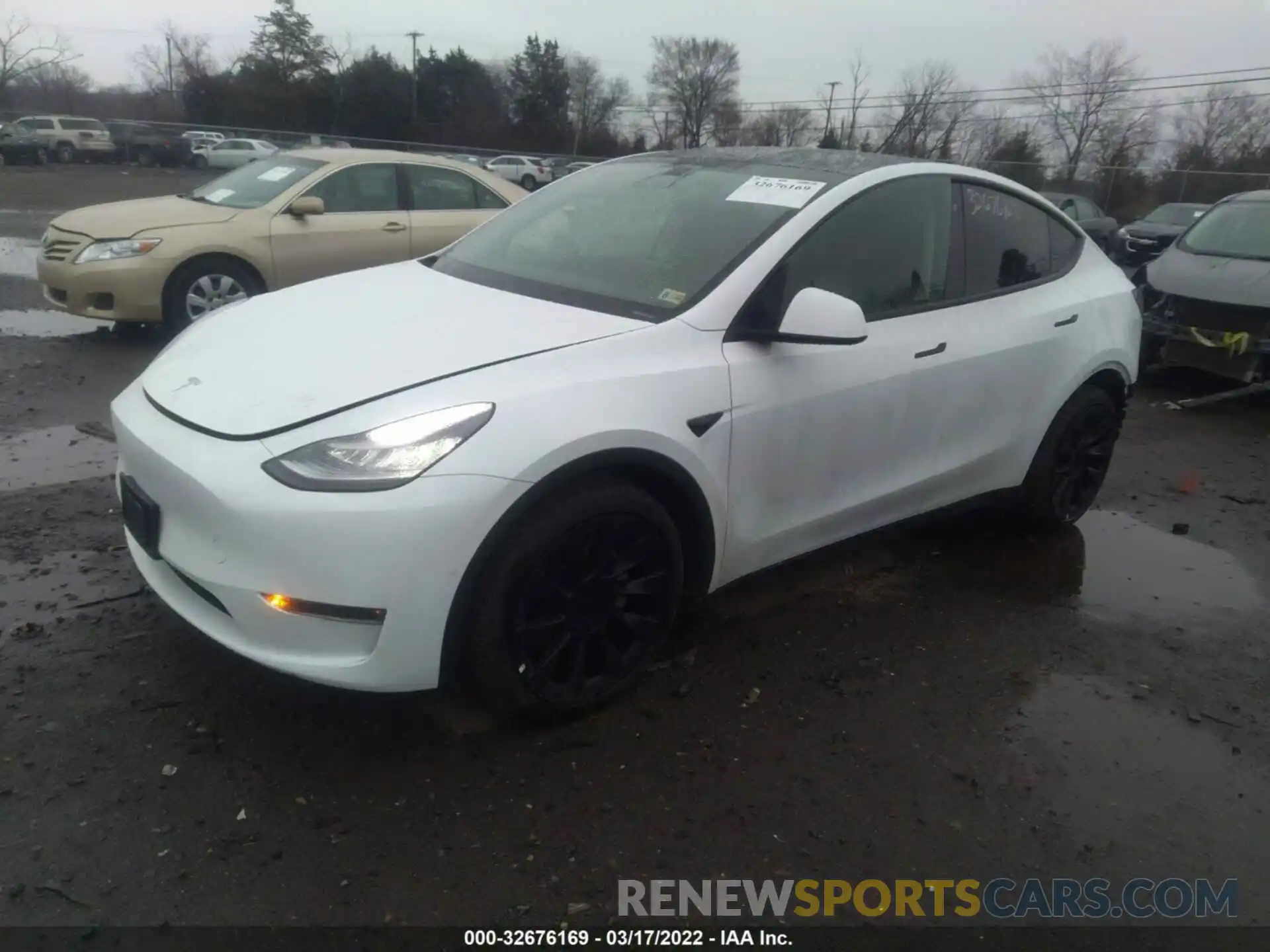 2 Фотография поврежденного автомобиля 5YJYGDEE1LF045576 TESLA MODEL Y 2020