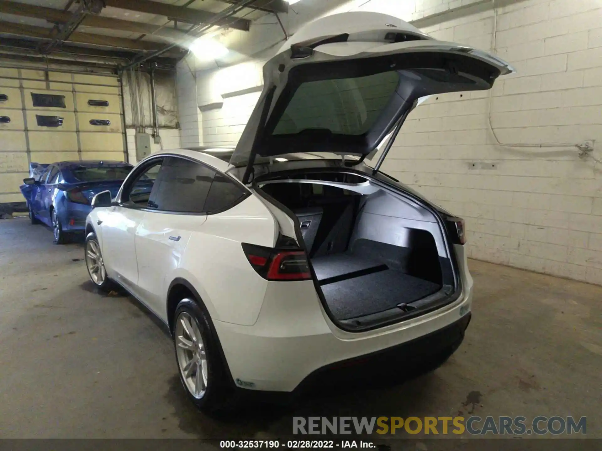 3 Фотография поврежденного автомобиля 5YJYGDEE1LF047117 TESLA MODEL Y 2020