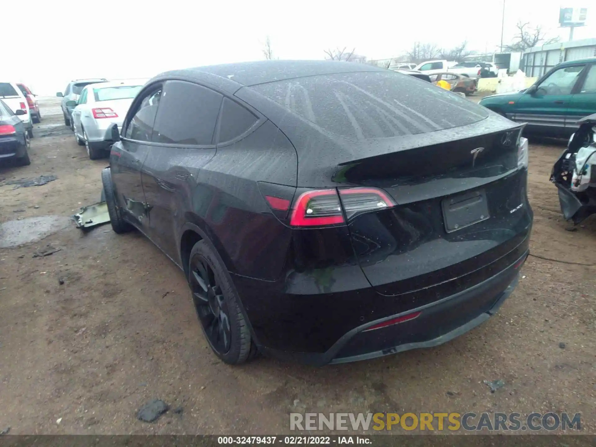 3 Photograph of a damaged car 5YJYGDEE1LF048817 TESLA MODEL Y 2020