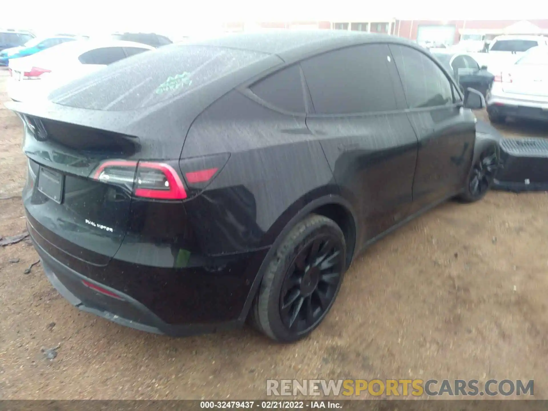 4 Фотография поврежденного автомобиля 5YJYGDEE1LF048817 TESLA MODEL Y 2020