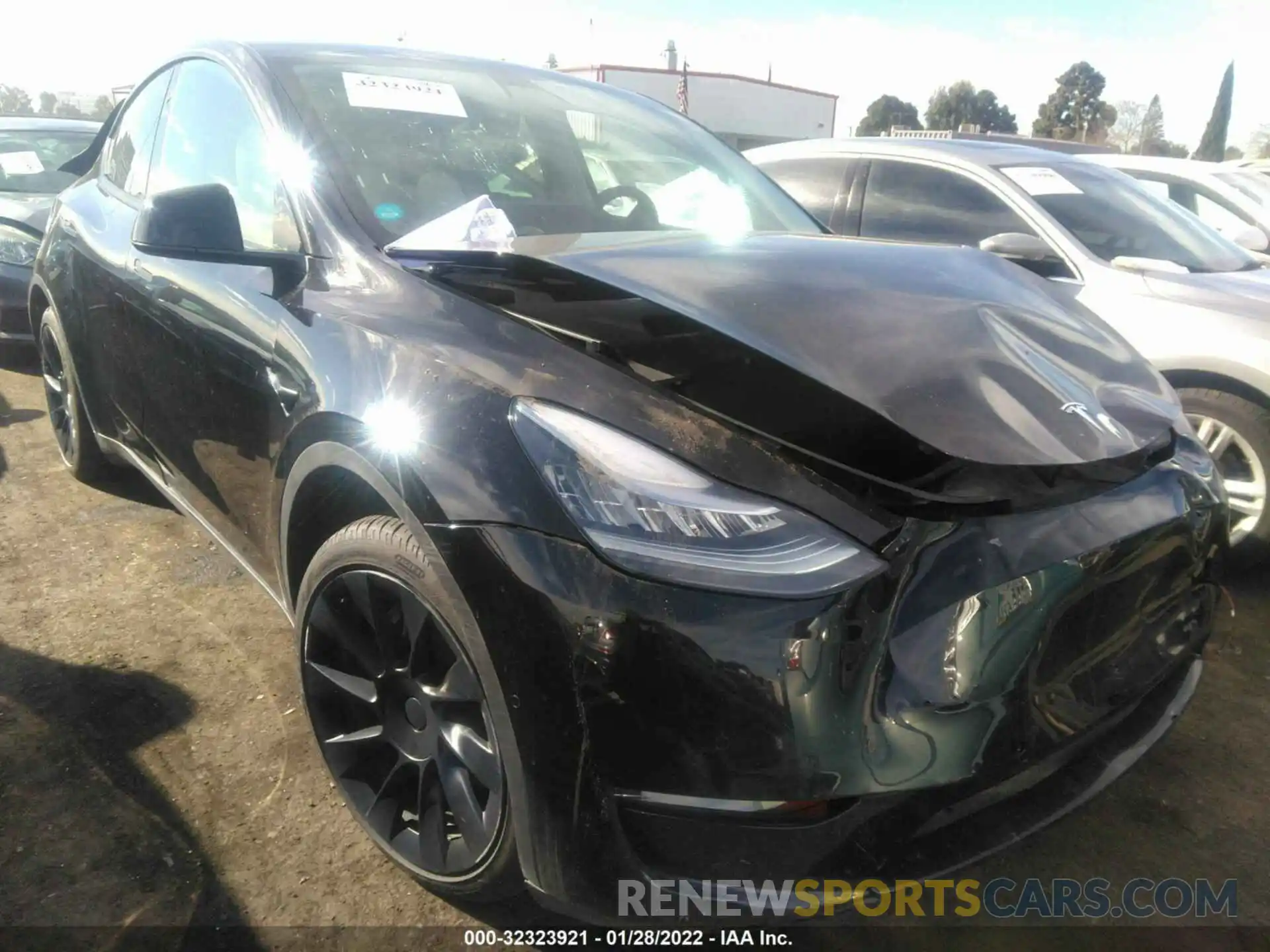 1 Photograph of a damaged car 5YJYGDEE1LF056092 TESLA MODEL Y 2020