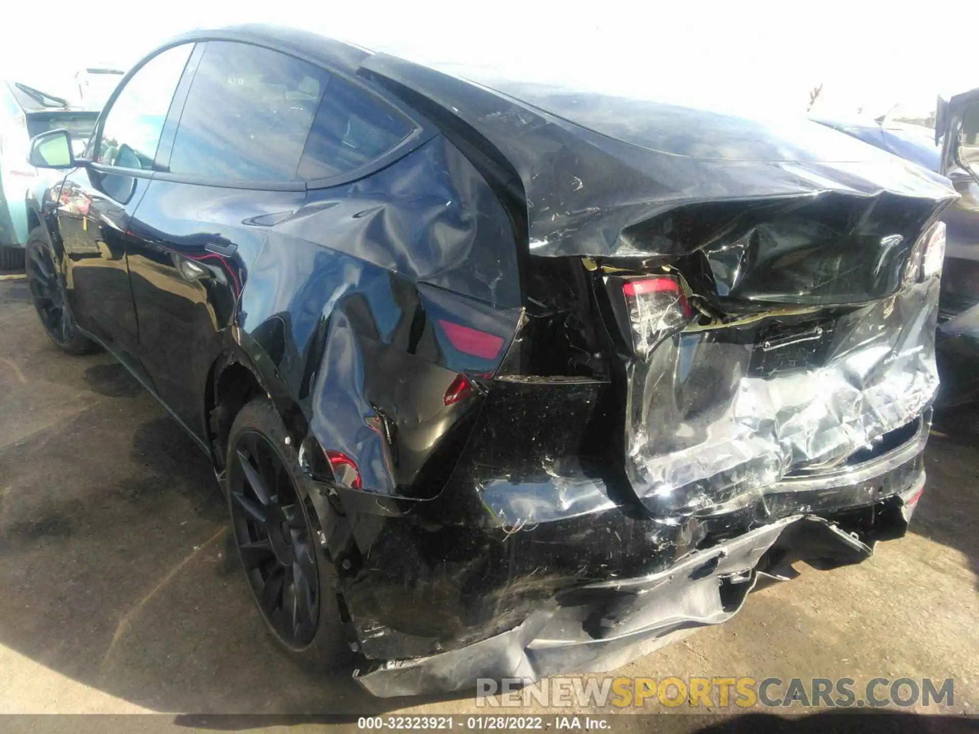 3 Photograph of a damaged car 5YJYGDEE1LF056092 TESLA MODEL Y 2020