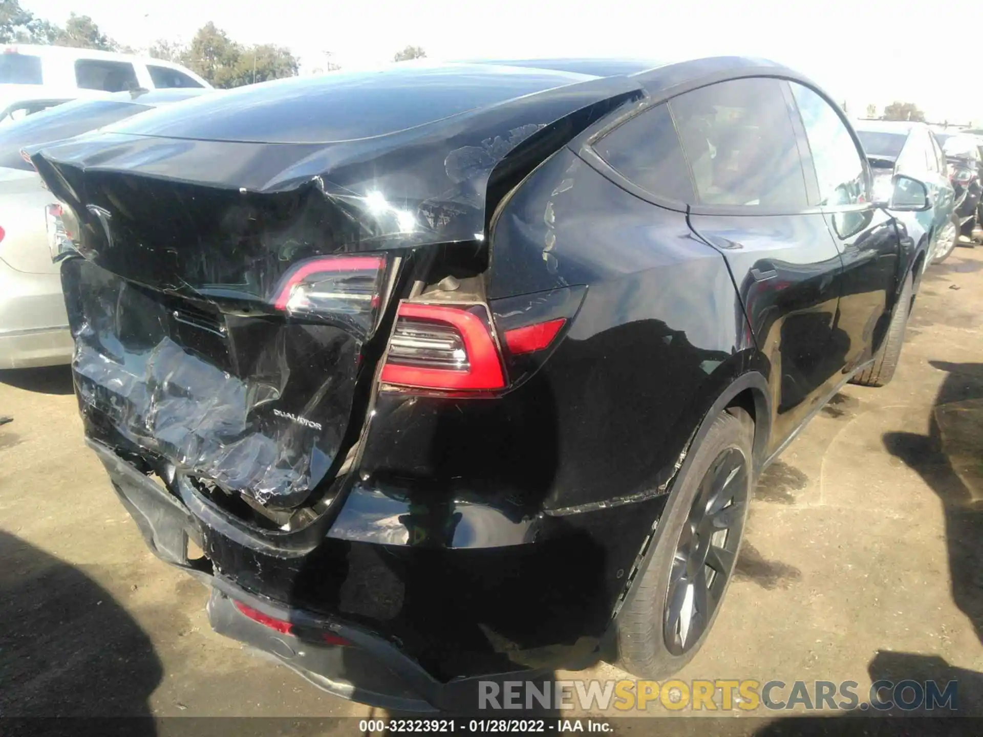 4 Photograph of a damaged car 5YJYGDEE1LF056092 TESLA MODEL Y 2020