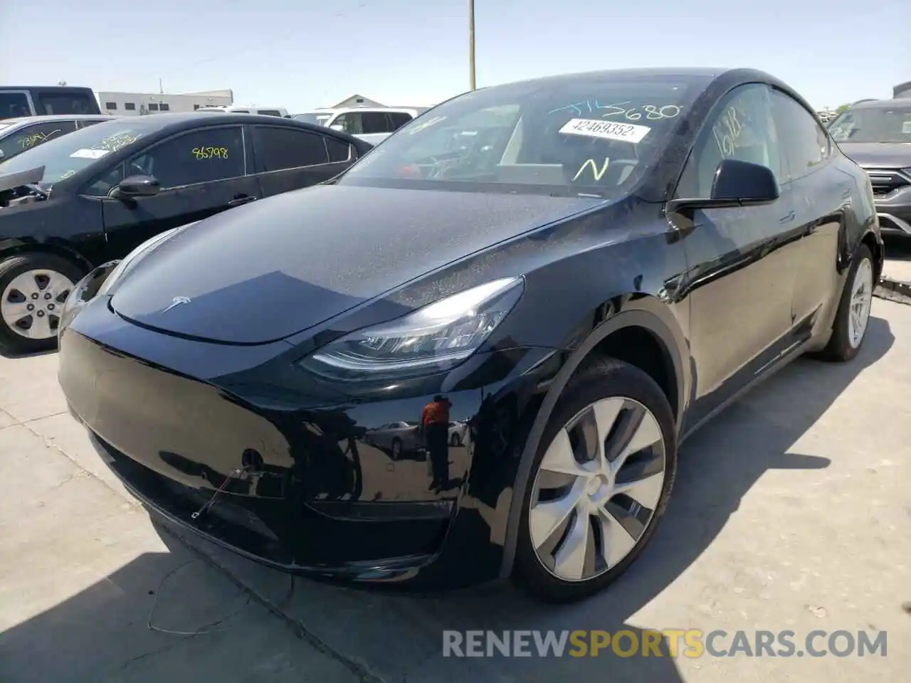 2 Фотография поврежденного автомобиля 5YJYGDEE1LF057680 TESLA MODEL Y 2020