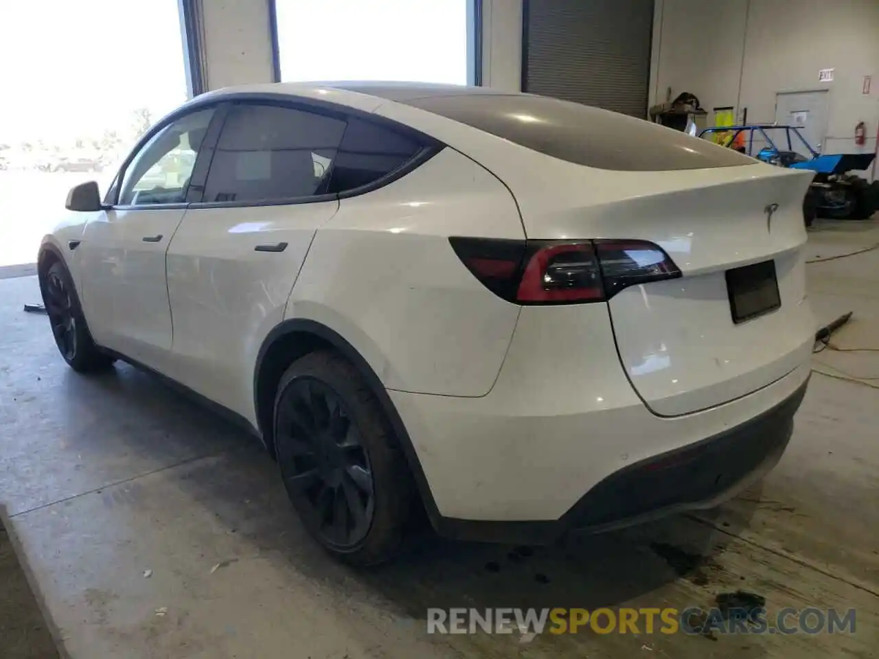 3 Photograph of a damaged car 5YJYGDEE1LF059445 TESLA MODEL Y 2020