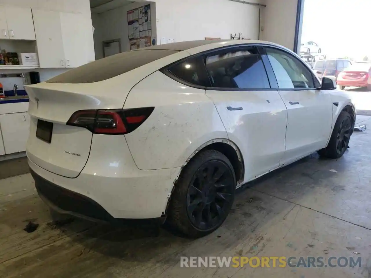 4 Photograph of a damaged car 5YJYGDEE1LF059445 TESLA MODEL Y 2020