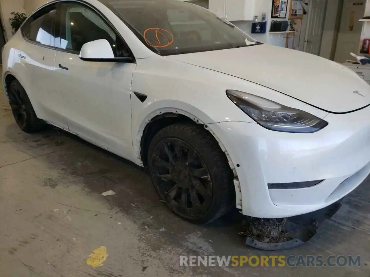 9 Photograph of a damaged car 5YJYGDEE1LF059445 TESLA MODEL Y 2020