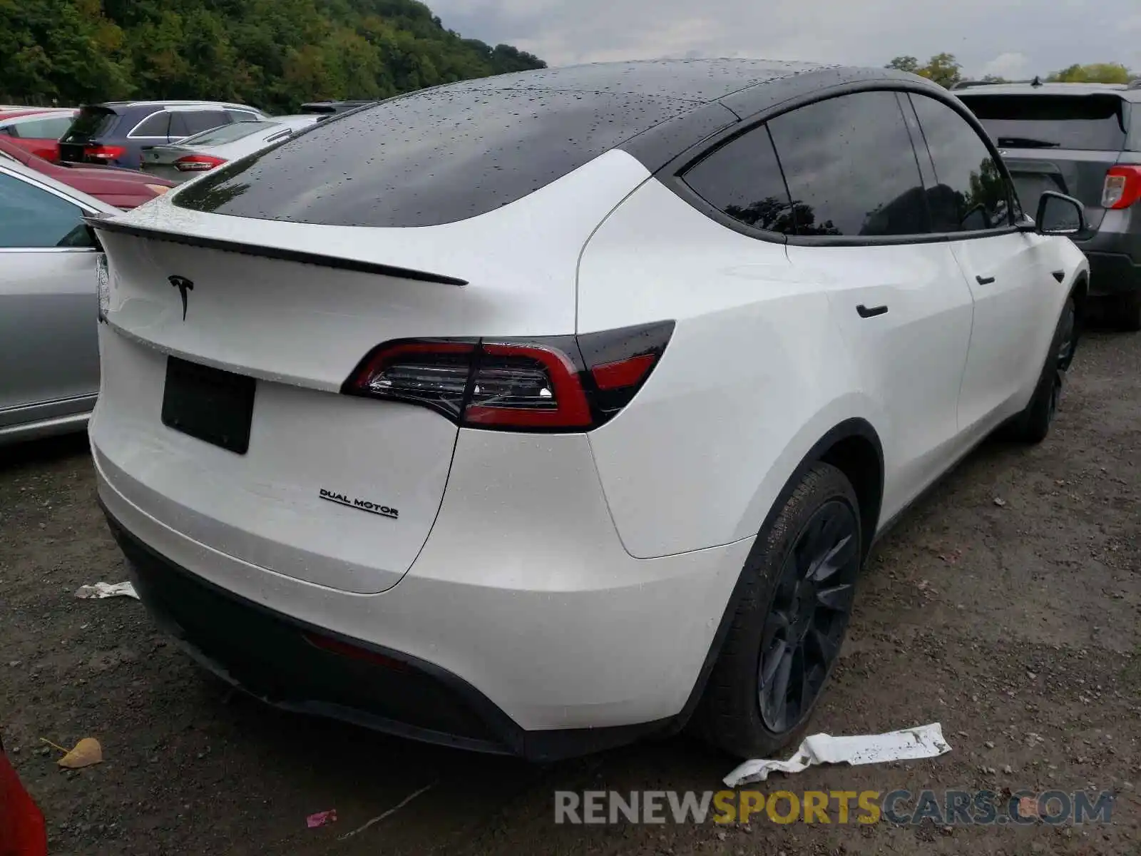 4 Photograph of a damaged car 5YJYGDEE2LF004325 TESLA MODEL Y 2020