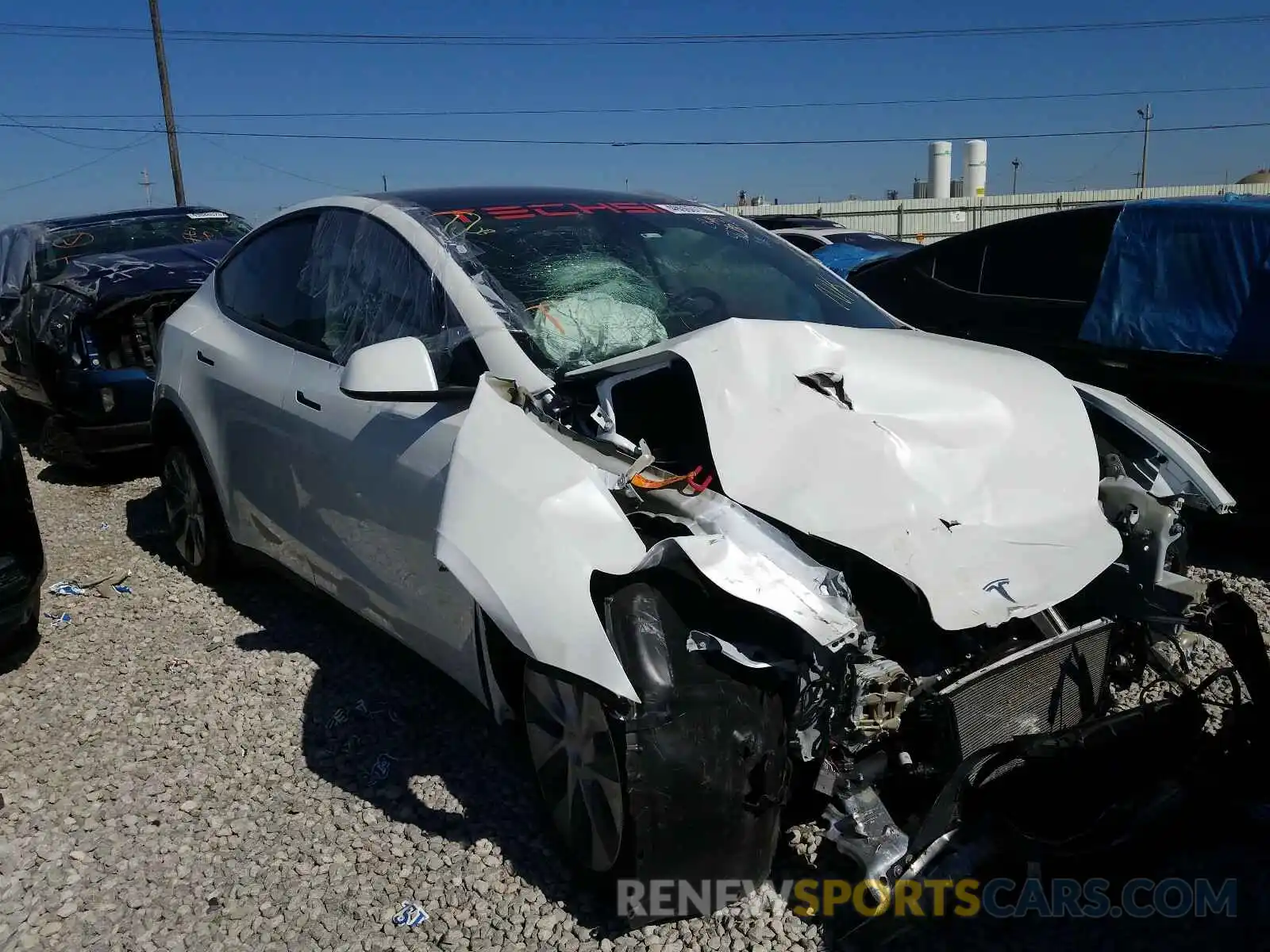 1 Photograph of a damaged car 5YJYGDEE2LF006429 TESLA MODEL Y 2020