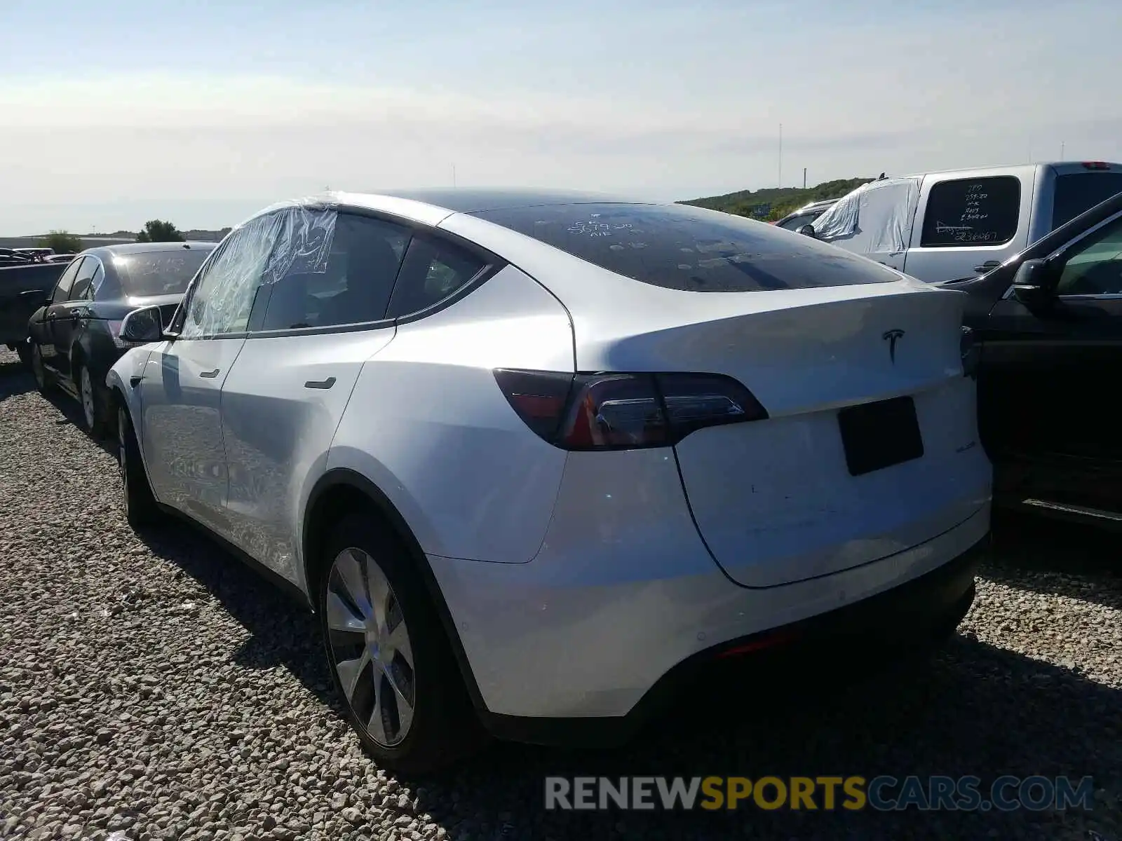 3 Photograph of a damaged car 5YJYGDEE2LF006429 TESLA MODEL Y 2020