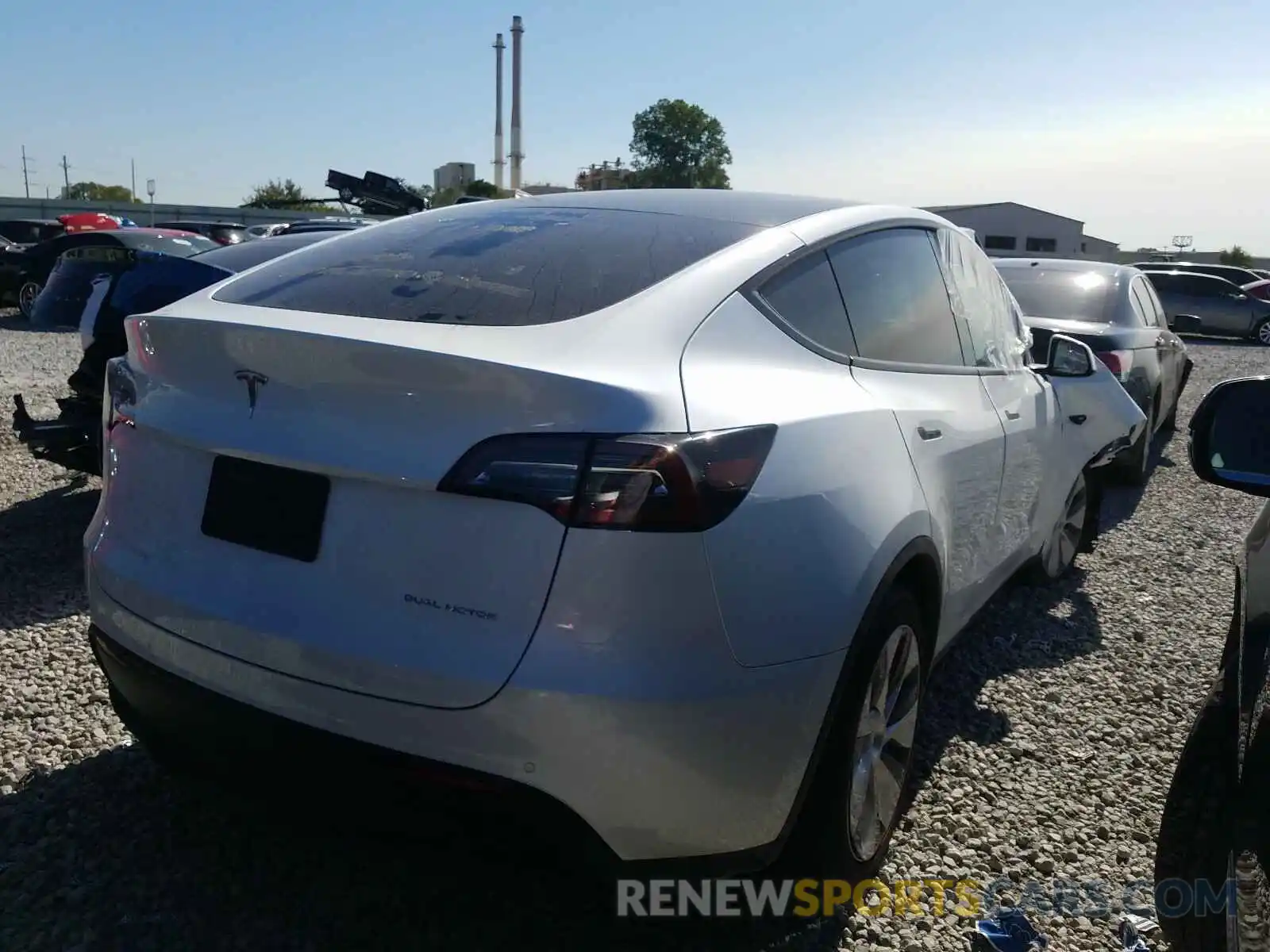 4 Photograph of a damaged car 5YJYGDEE2LF006429 TESLA MODEL Y 2020