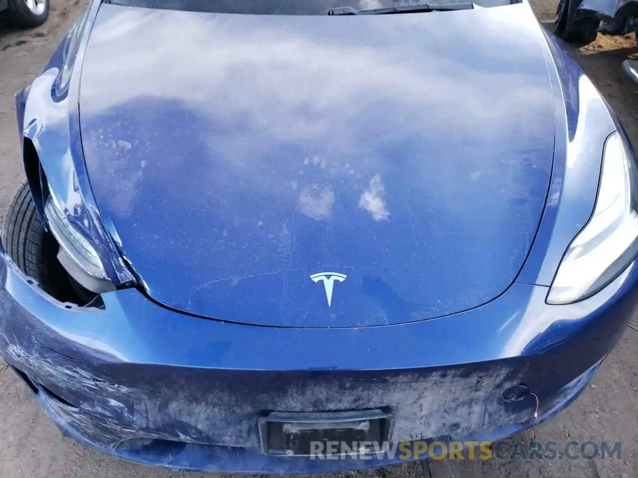 11 Photograph of a damaged car 5YJYGDEE2LF010254 TESLA MODEL Y 2020