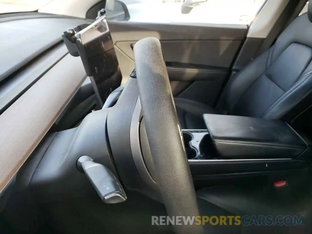 8 Photograph of a damaged car 5YJYGDEE2LF010254 TESLA MODEL Y 2020