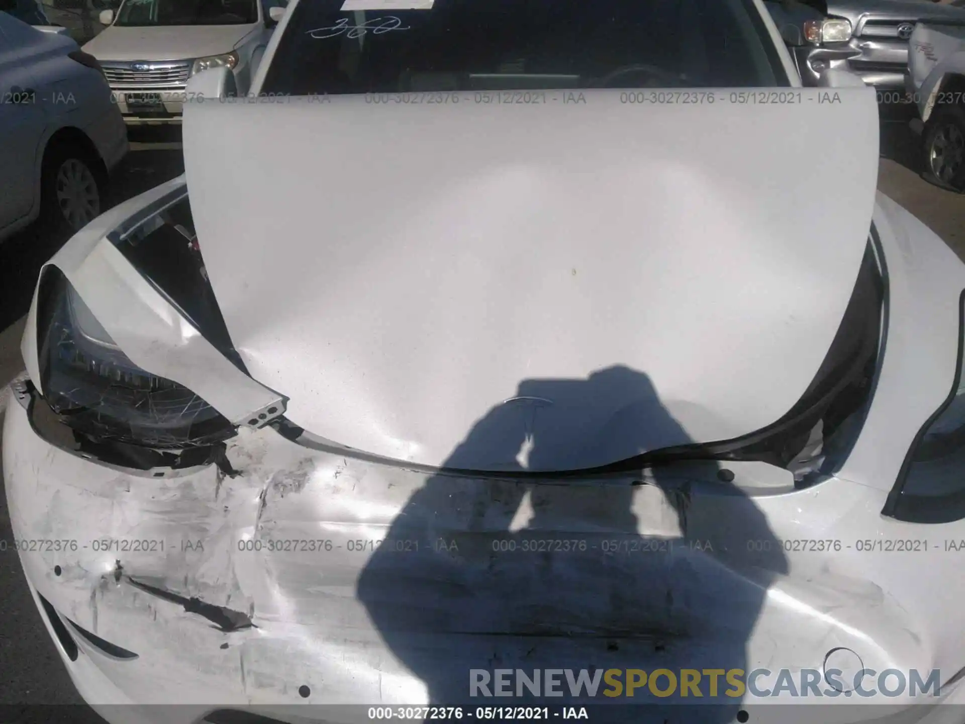 10 Photograph of a damaged car 5YJYGDEE2LF010576 TESLA MODEL Y 2020