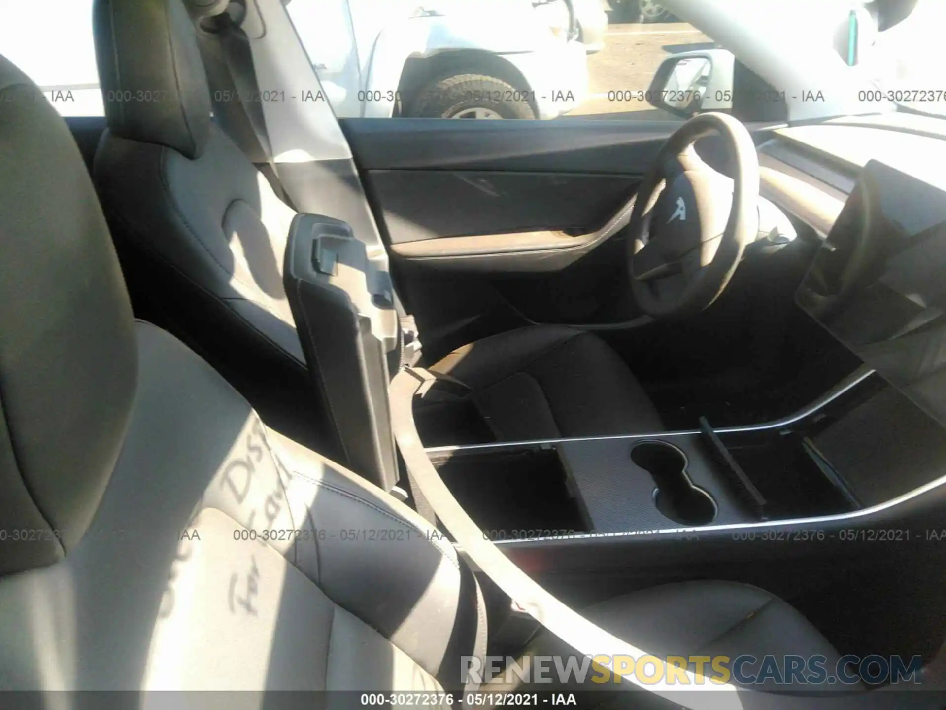 5 Photograph of a damaged car 5YJYGDEE2LF010576 TESLA MODEL Y 2020