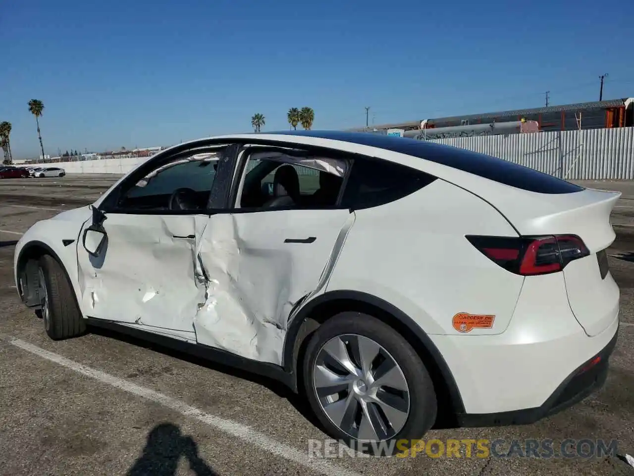 2 Photograph of a damaged car 5YJYGDEE2LF010805 TESLA MODEL Y 2020