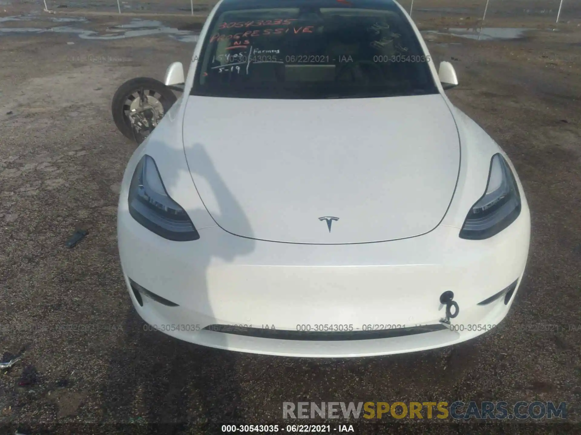 10 Photograph of a damaged car 5YJYGDEE2LF011260 TESLA MODEL Y 2020