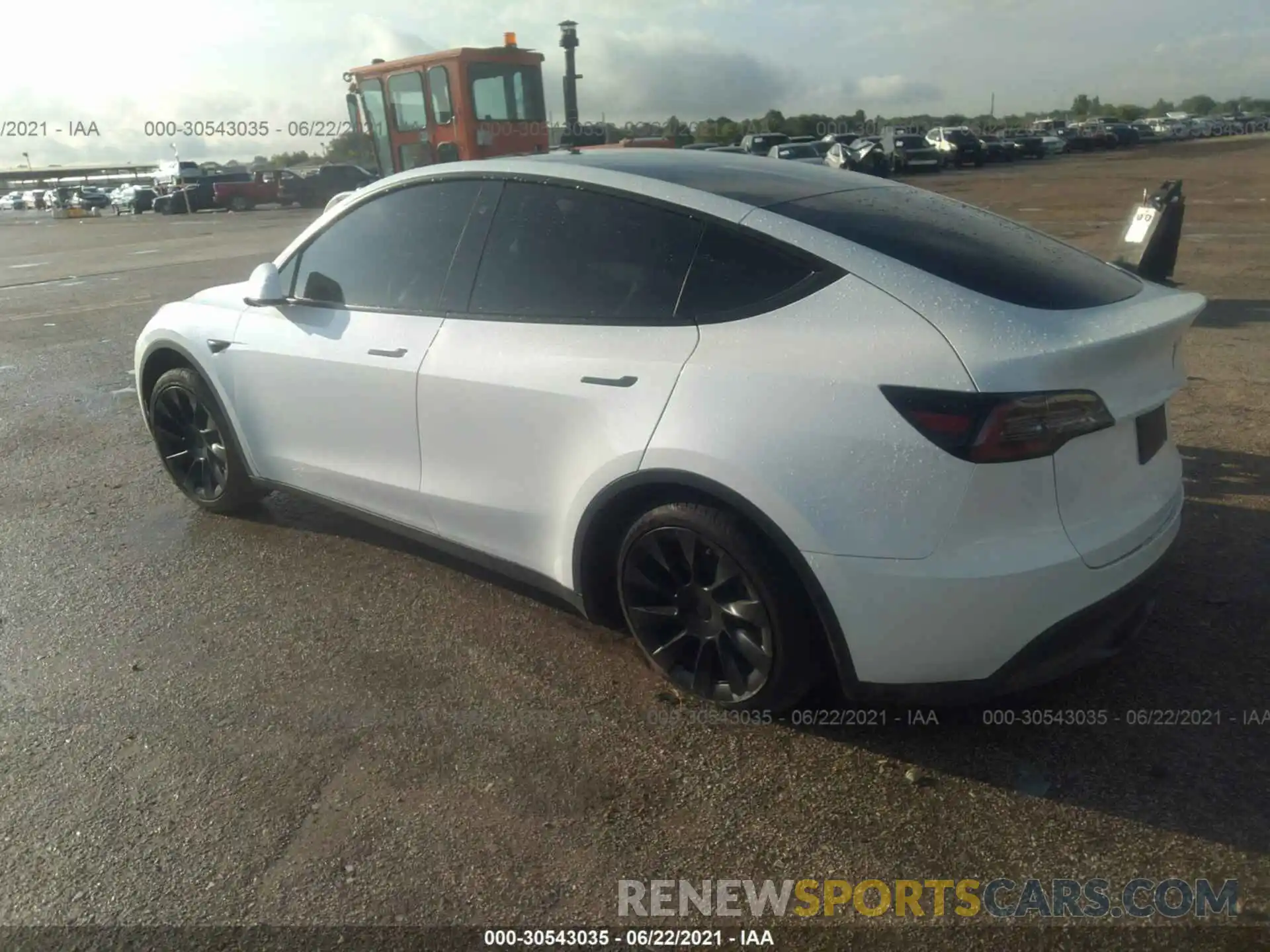 3 Фотография поврежденного автомобиля 5YJYGDEE2LF011260 TESLA MODEL Y 2020