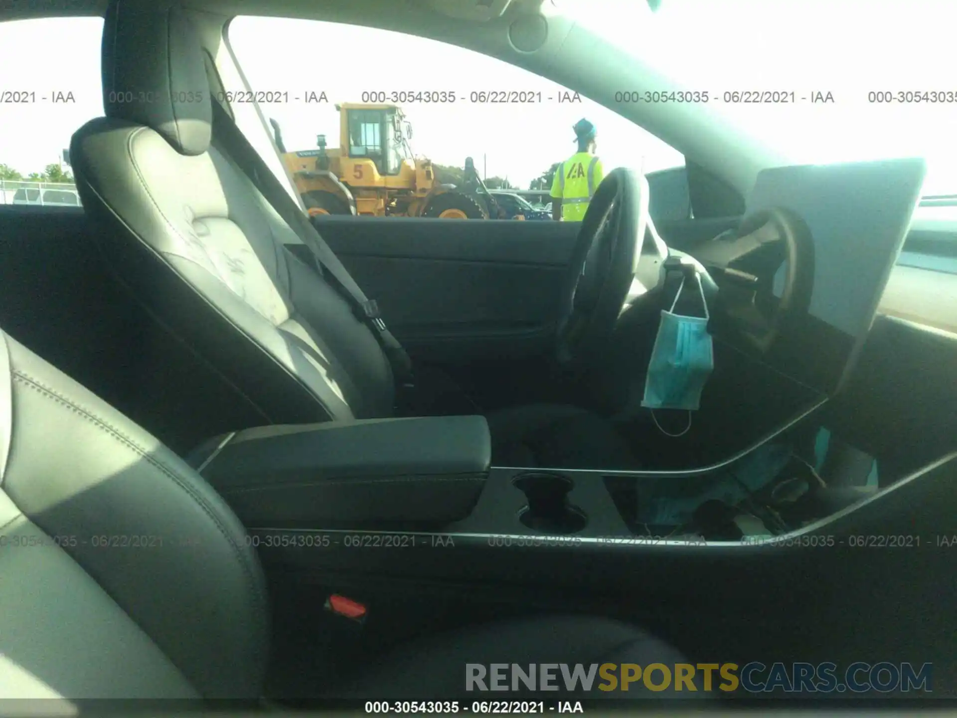 5 Photograph of a damaged car 5YJYGDEE2LF011260 TESLA MODEL Y 2020