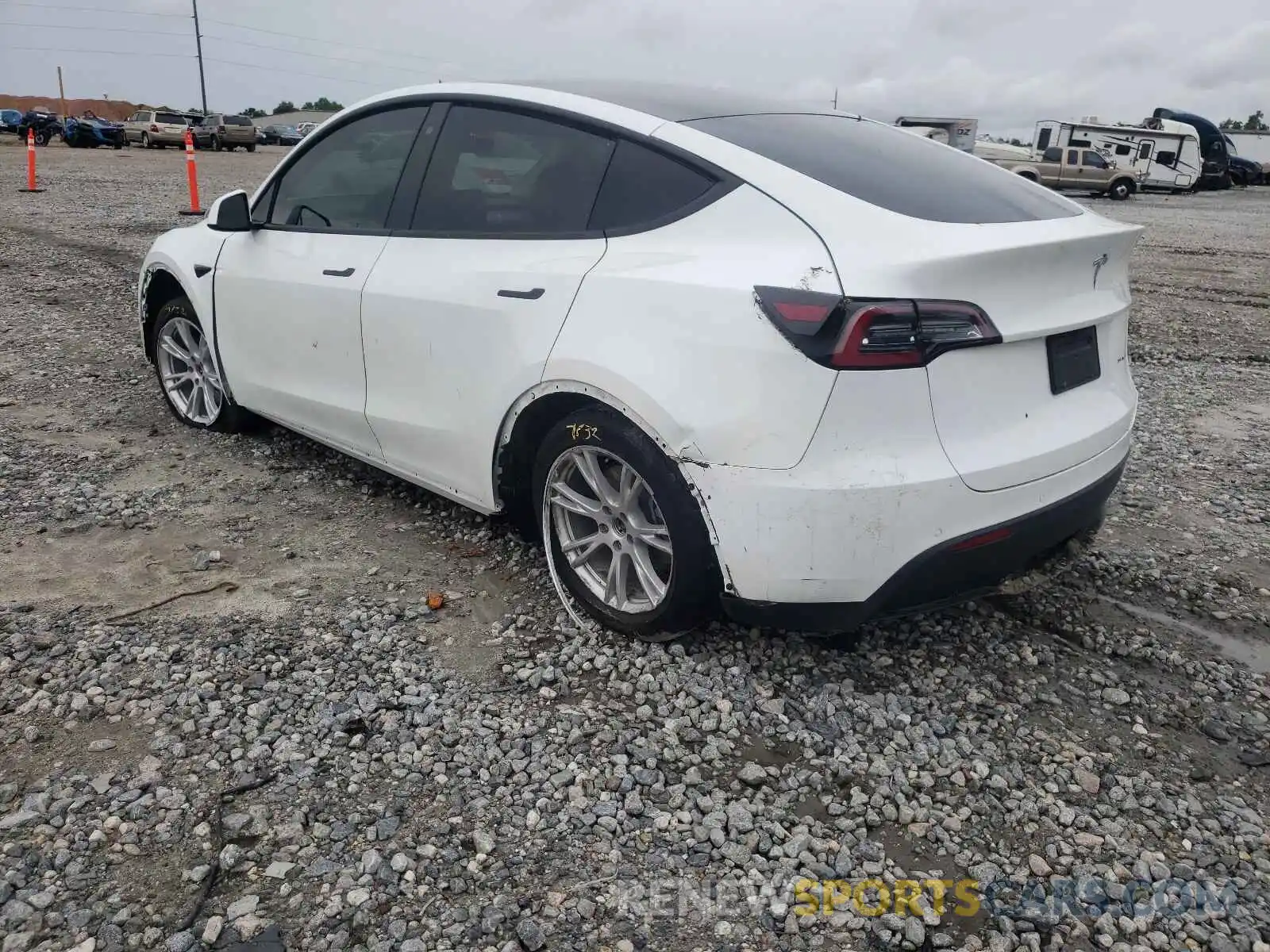 3 Photograph of a damaged car 5YJYGDEE2LF013302 TESLA MODEL Y 2020