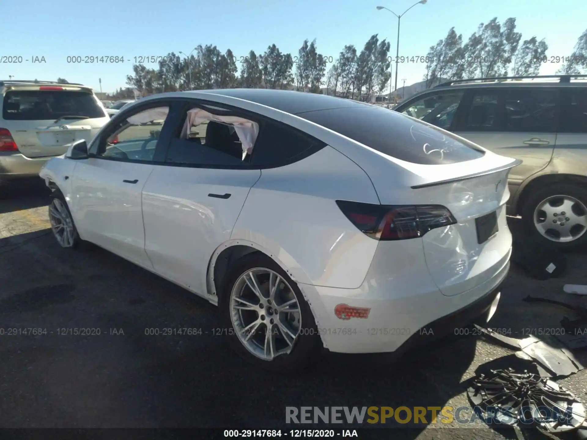 3 Photograph of a damaged car 5YJYGDEE2LF015275 TESLA MODEL Y 2020