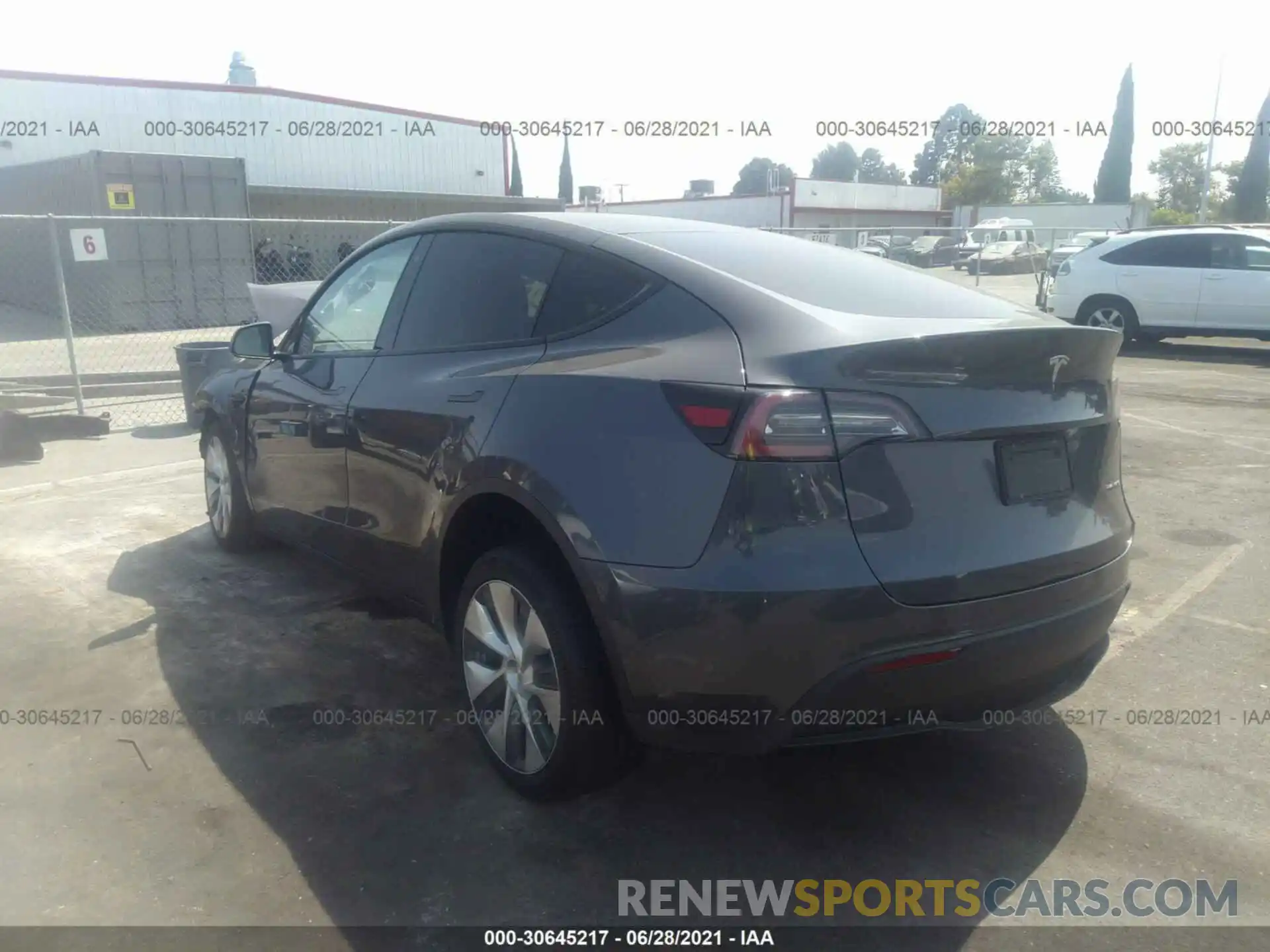 3 Photograph of a damaged car 5YJYGDEE2LF017818 TESLA MODEL Y 2020