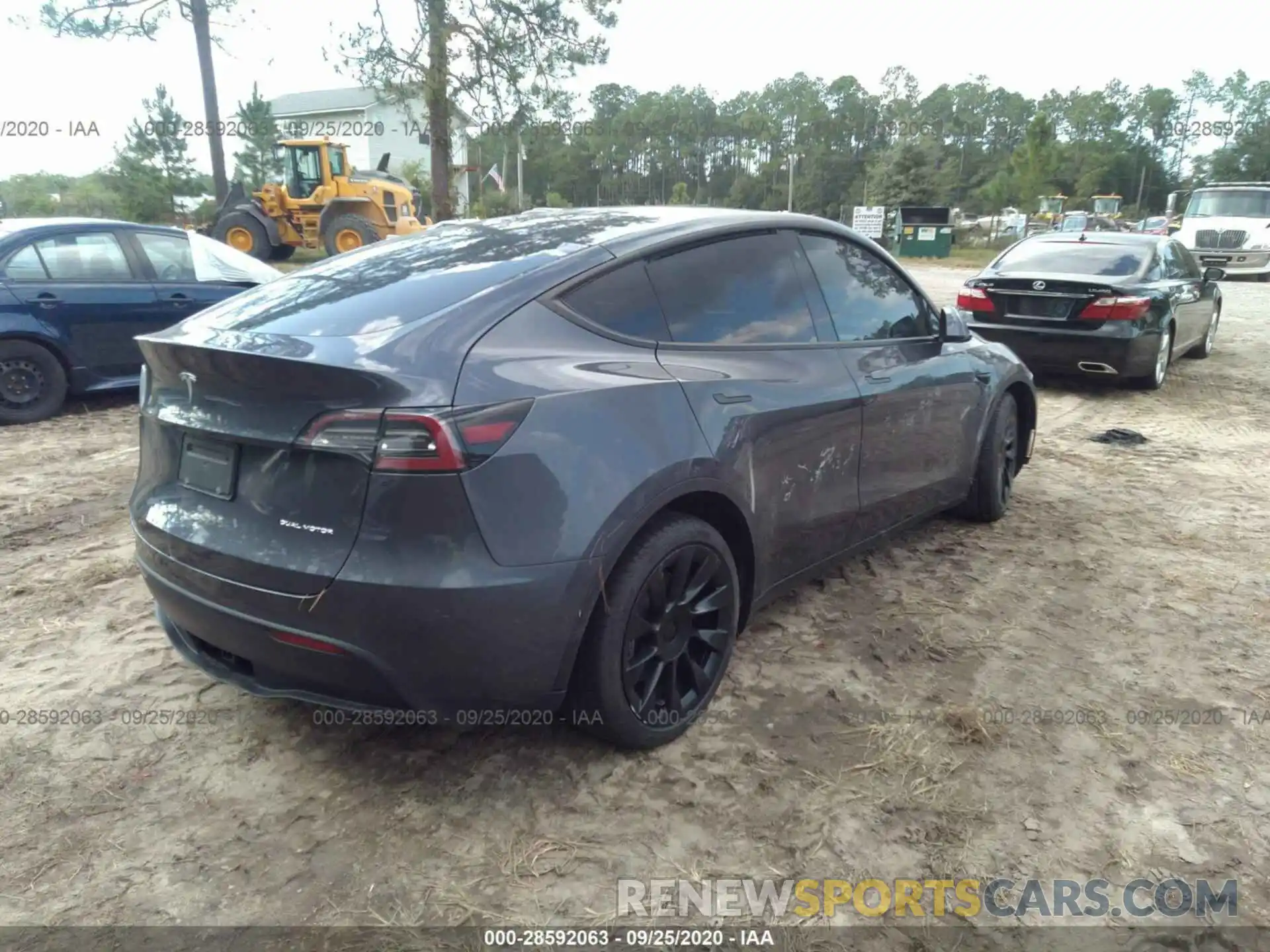 4 Фотография поврежденного автомобиля 5YJYGDEE2LF025742 TESLA MODEL Y 2020