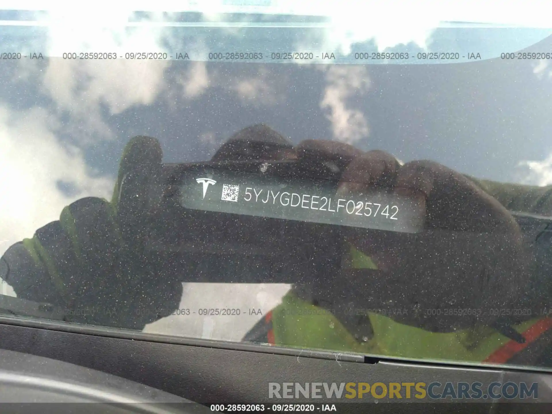 9 Photograph of a damaged car 5YJYGDEE2LF025742 TESLA MODEL Y 2020