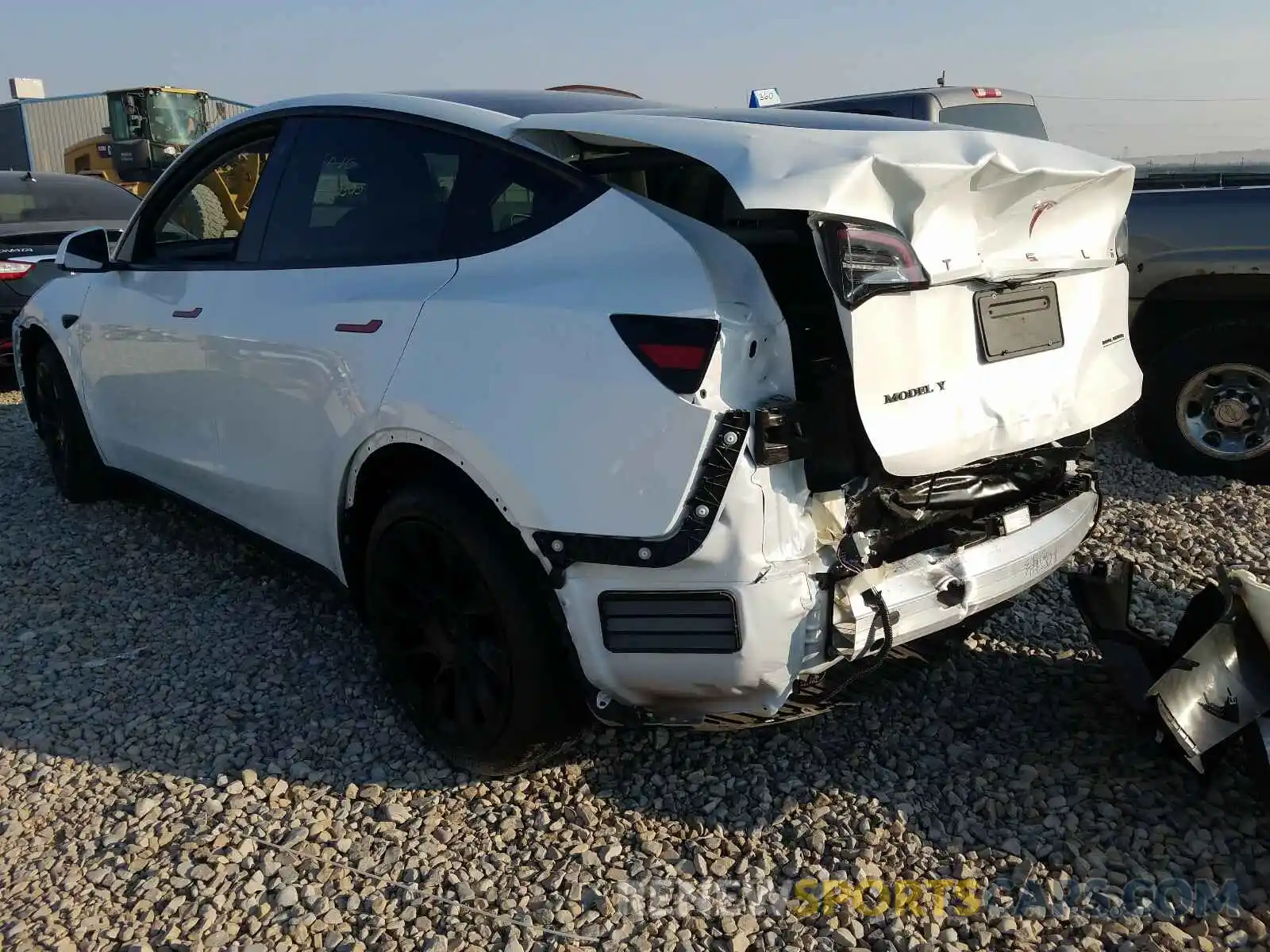 3 Photograph of a damaged car 5YJYGDEE2LF025756 TESLA MODEL Y 2020