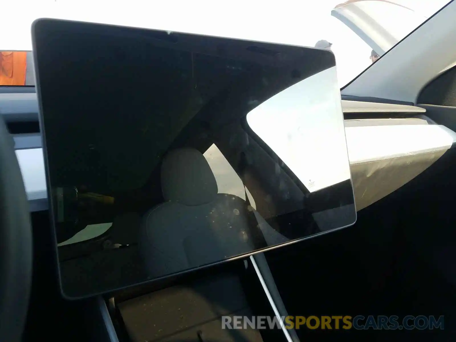 8 Photograph of a damaged car 5YJYGDEE2LF025756 TESLA MODEL Y 2020